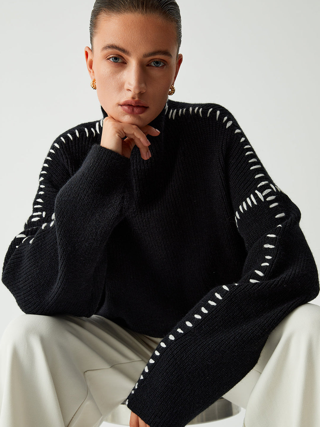 Alma | Oversize-Dolcevita svetr s Piqué detaily